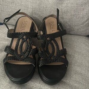 Euc only wore once! Naturalizer soul black sandal wedges size 9.5M approx 3in
